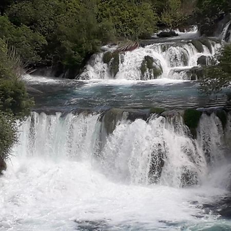 Kuce Za Odmor Brkic Apartamento Lozovac Exterior foto